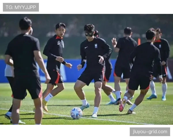 韩国男足展现高强度对抗风格,近期热身赛积极演练战术体系 韩国男足展现高强度对抗风格,近期热身赛积极演练战术体系